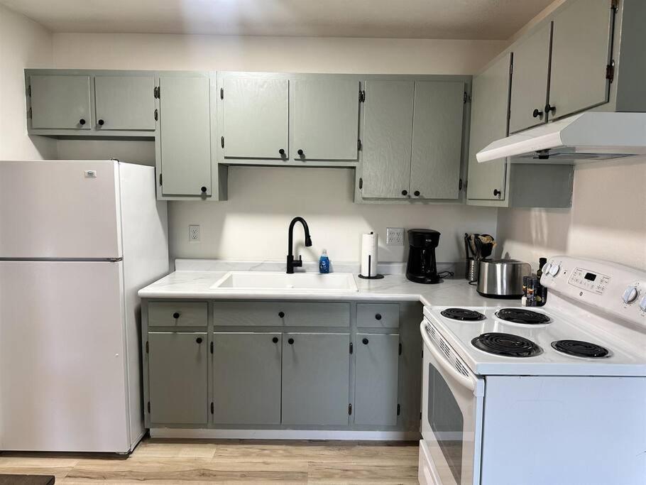 Capital Suite On 6Th Street - King Bed / Downtown! Springfield Extérieur photo