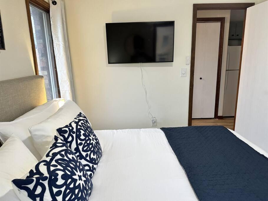 Capital Suite On 6Th Street - King Bed / Downtown! Springfield Extérieur photo