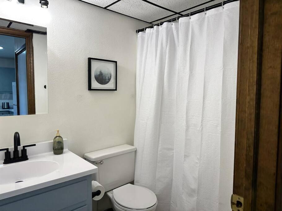 Capital Suite On 6Th Street - King Bed / Downtown! Springfield Extérieur photo